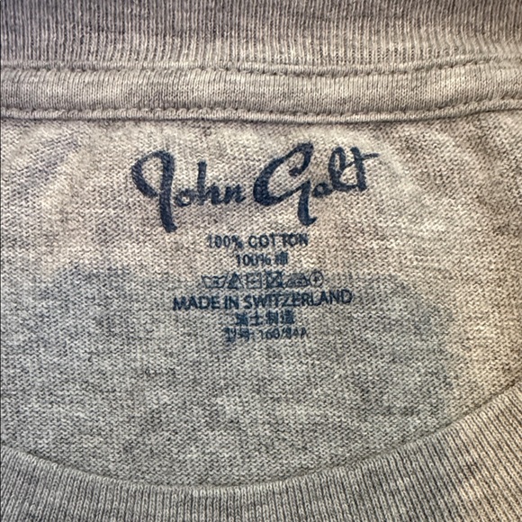 Brandy Melville Gray 'Hawaii' Tee - Picture 4 of 4